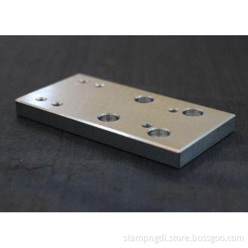 High Precision Sheet Metal Fabrication Case Bracket CNC Mil
